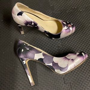 Nine West heels in excellent condition